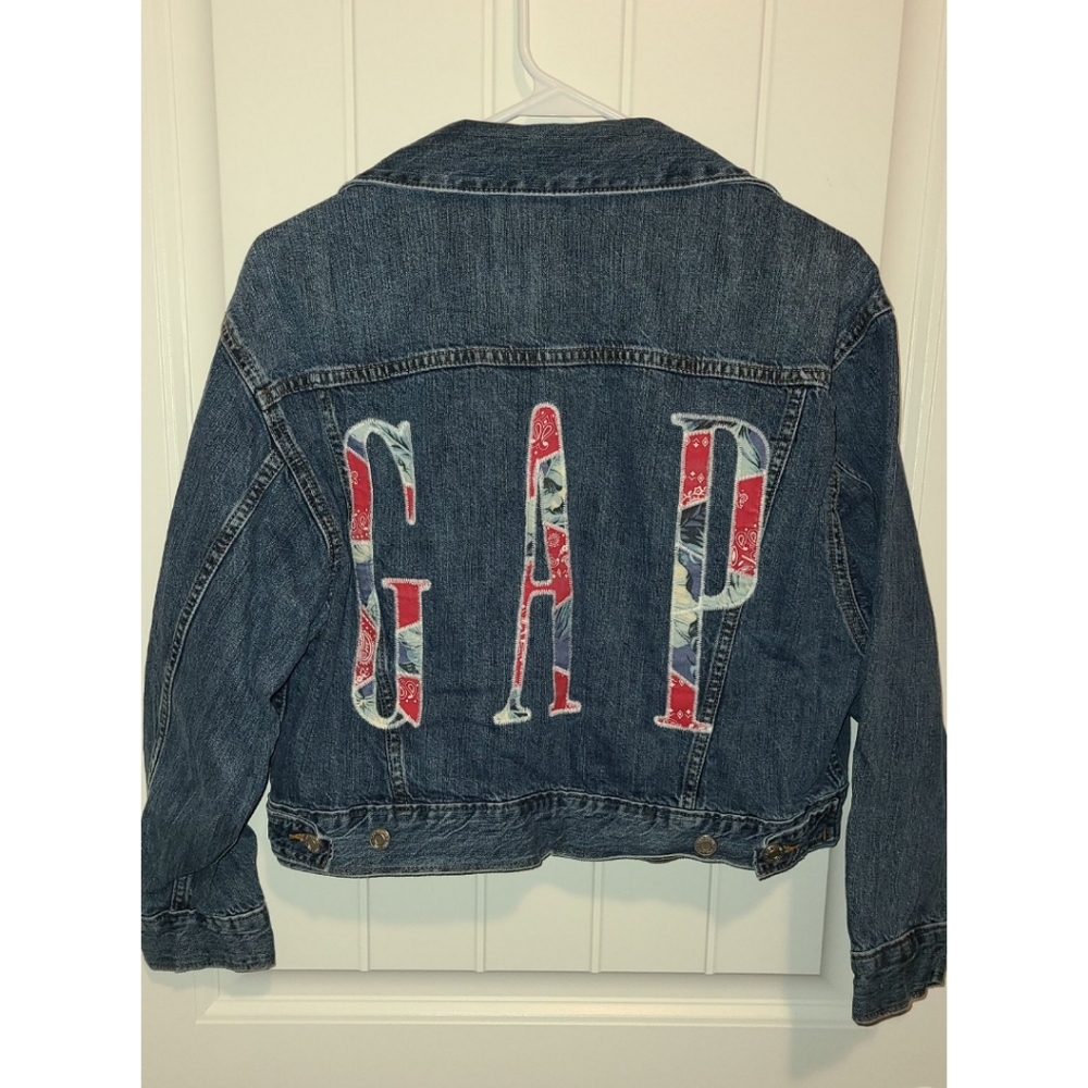 Gap logo crop jean jacket oversized medium